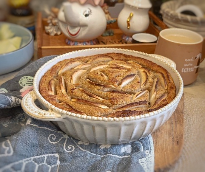 Шарлотка без яиц и сахара: вкусный эксперимент для здоровья