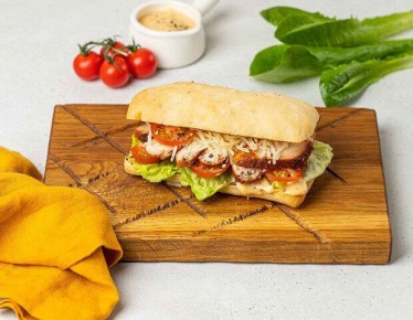 Сэндвич на основе салата Цезарь: Просто и Вкусно