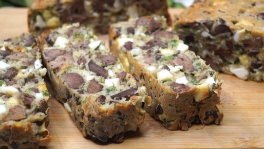 Вкусный закусочный пирог с печенью: простой рецепт для довольных гурманов