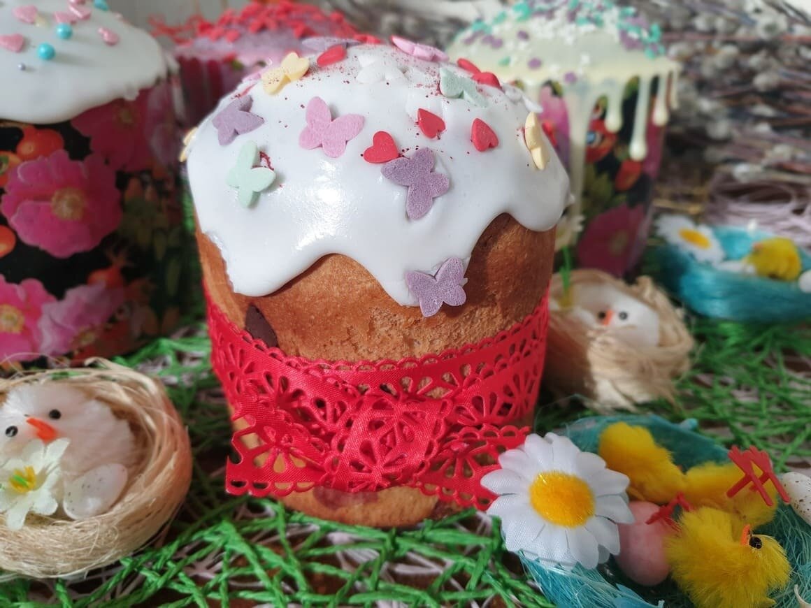 Нежный кулич с вяленой клюквой и шоколадом: простой рецепт к Пасхе