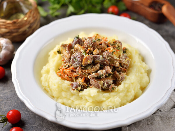 Вкусные опята с хрустящей корочкой на картофельной подушке