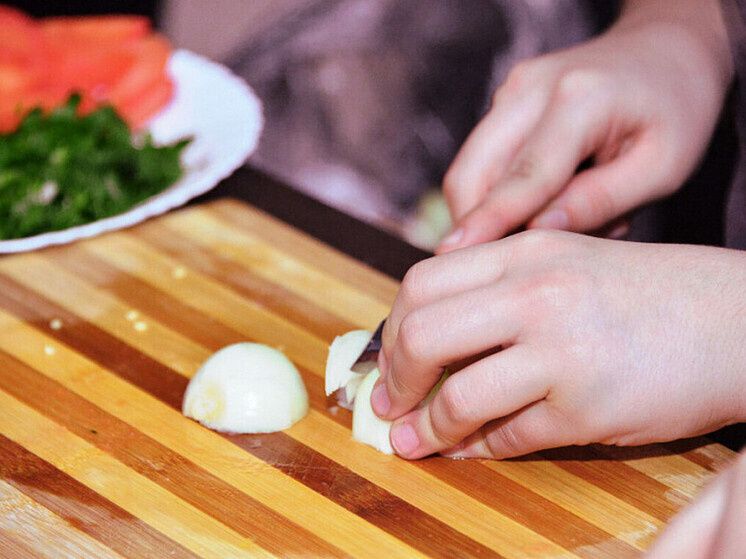 Как «Оливье» стал символом праздника и раздражения