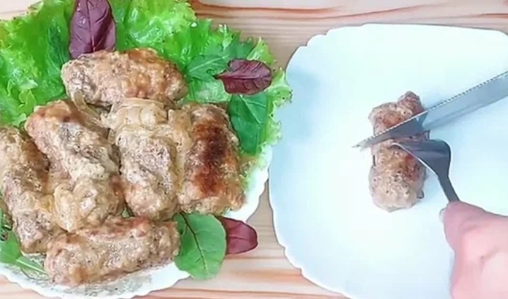 Нежные мясные рулетики с луком: три рецепта для гурманов