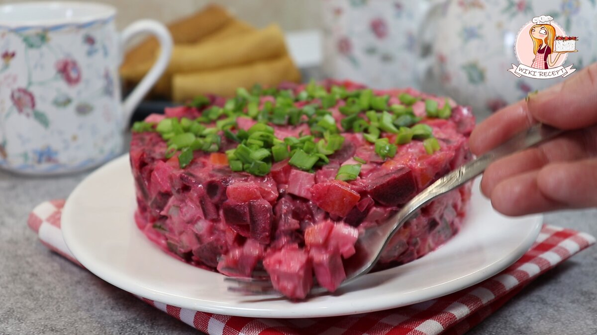 Салат «Калейдоскоп» с свеклой и картофелем