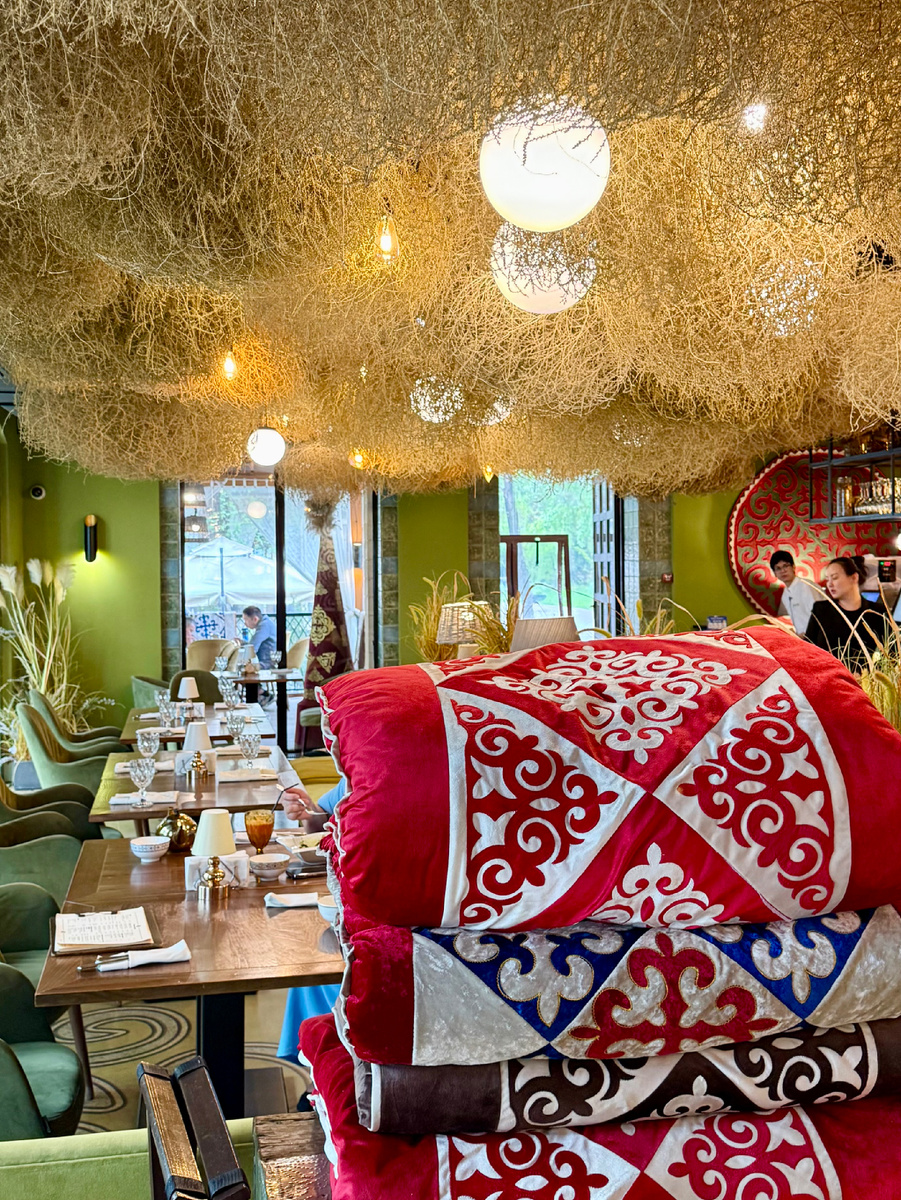 Кулинарные открытия Алматы: казы-карта и невероятные угощения на каждом шагу