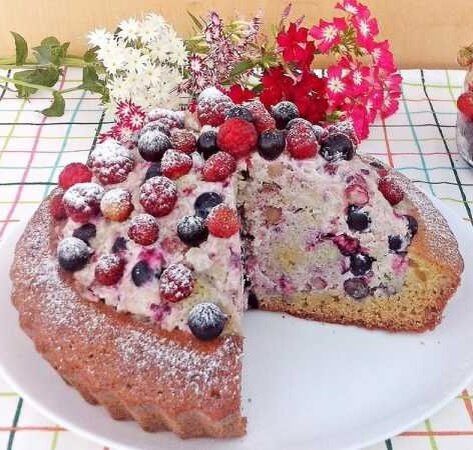 Манник с ягодами: оригинальный рецепт для настоящих гурманов