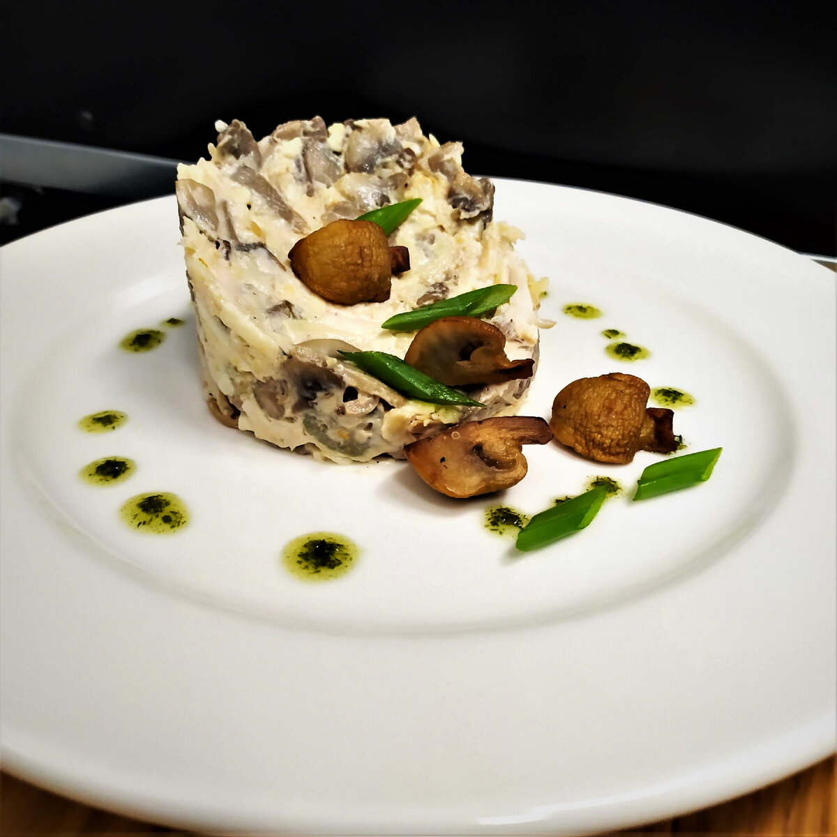 Салаты на любой вкус: десять рецептов для вашего праздничного стола