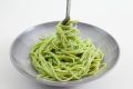 Летний вкус: спагетти с лимонным песто, который поднимет настроение