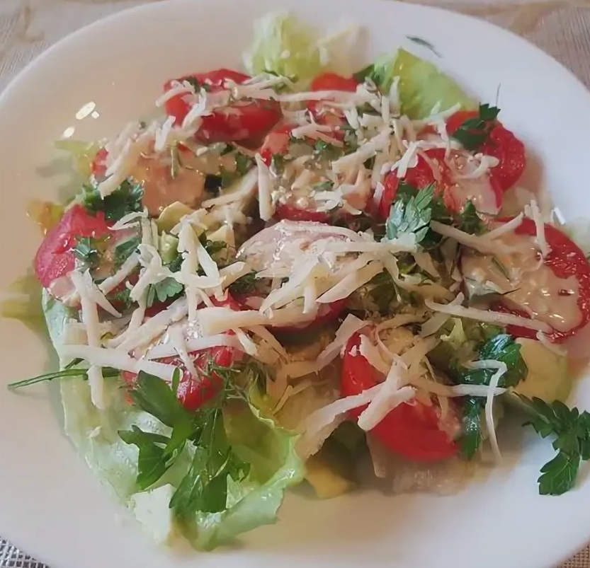 Лёгкий миланский салат для новогоднего стола: простота и elegance за 5 минут