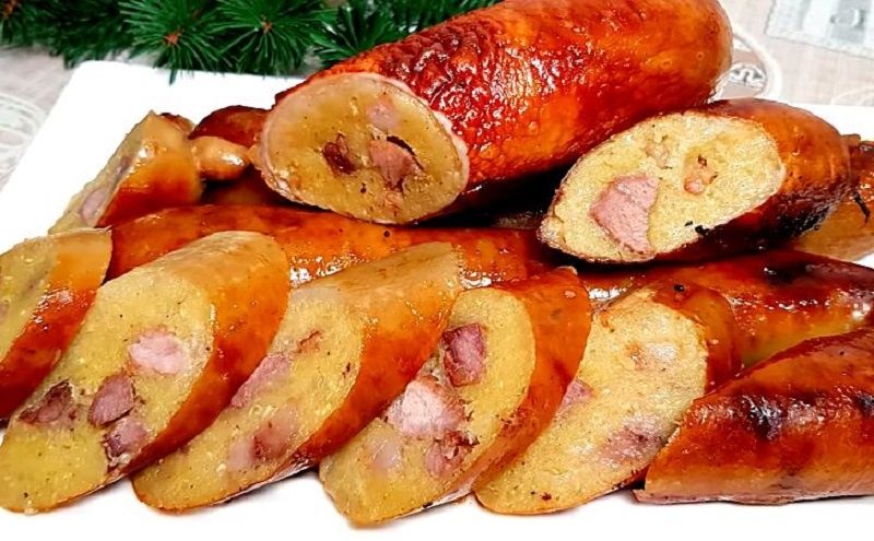 Ароматная картофельная колбаса со шкварками: секреты вкусной закуски