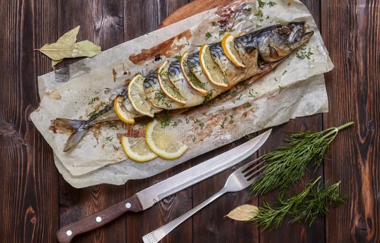 Скумбрия, запечённая в пергаменте: быстрый и полезный рецепт