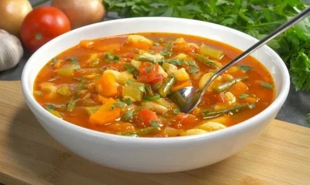 Магия минестроне: традиционный итальянский суп на любой вкус