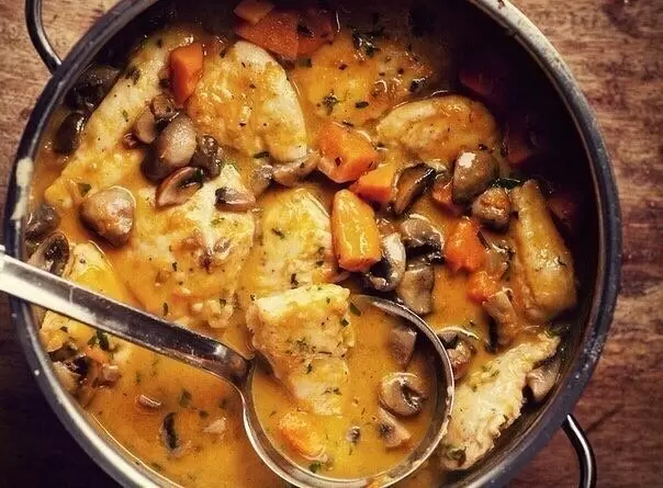 Нежная куриная грудка с грибами: легкий и вкусный рецепт