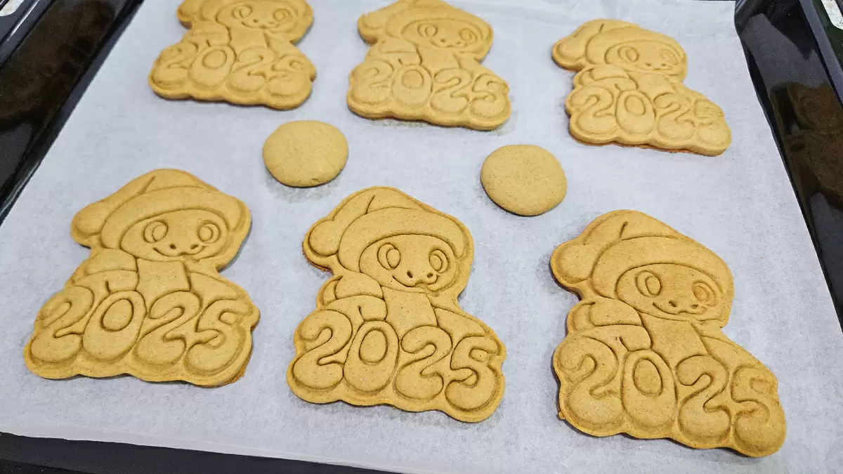 Мягкие медово-имбирные пряники: идеальное лакомство к новому году