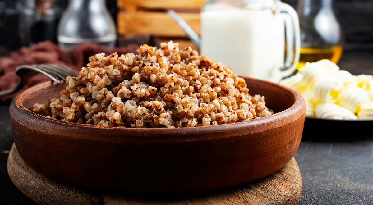 Как разнообразить гречневую кашу: 7 неожиданных добавок