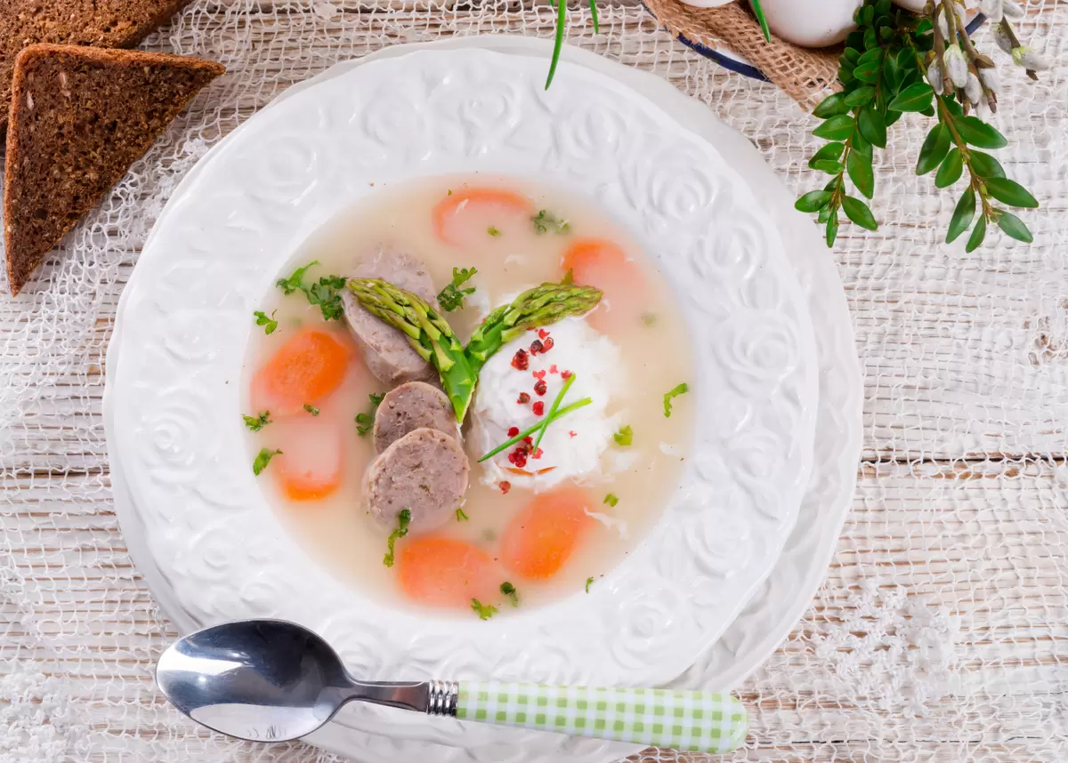 Белый борщ: как приготовить пасхальный суп по-польски