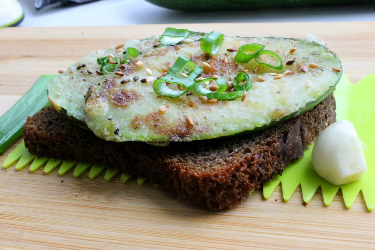 Новый год без мяса: оригинальные рецепты постных закусок из хлеба