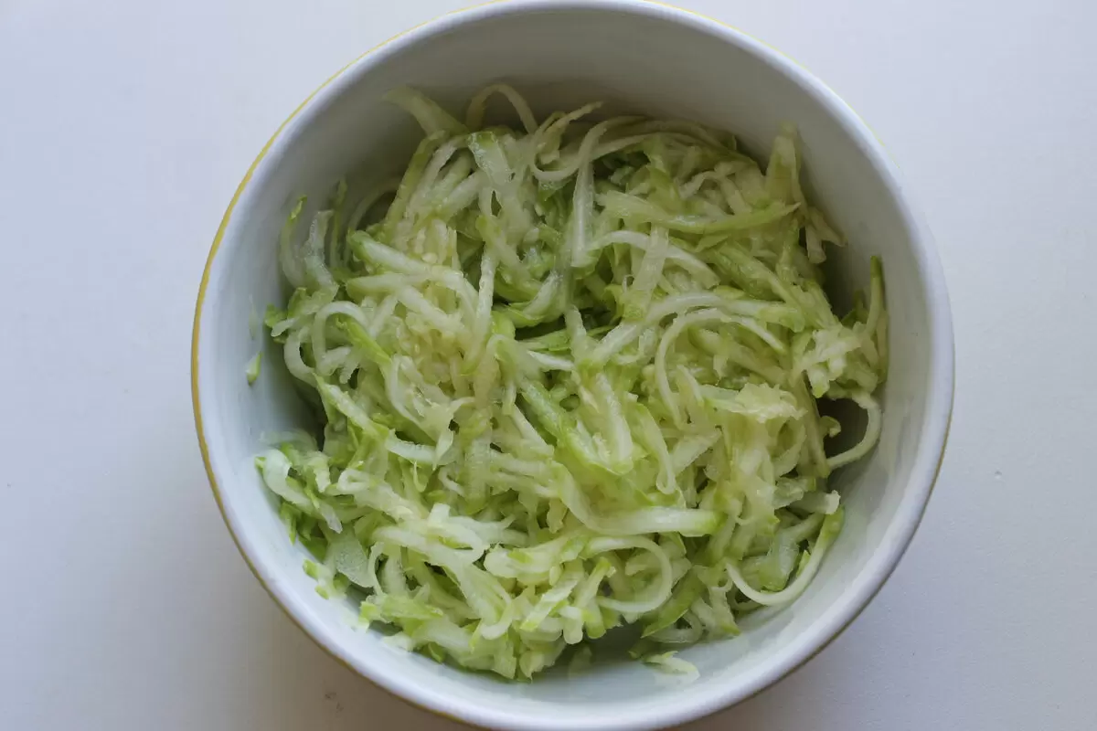 Нежные оладьи из куриной печени с кабачком: новые вкусовые горизонты