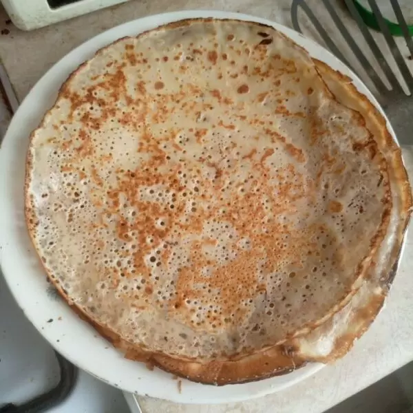 Как приготовить идеальные кружевные блины к Масленице