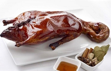 Утка по-пекински: Как создать кулинарный шедевр в домашних условиях