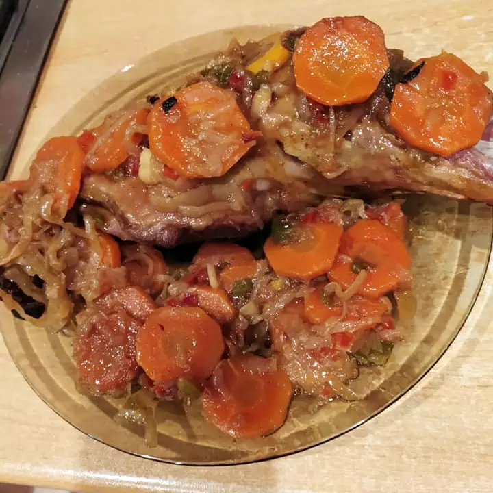 Запеченные окорочка индейки в ароматном маринаде