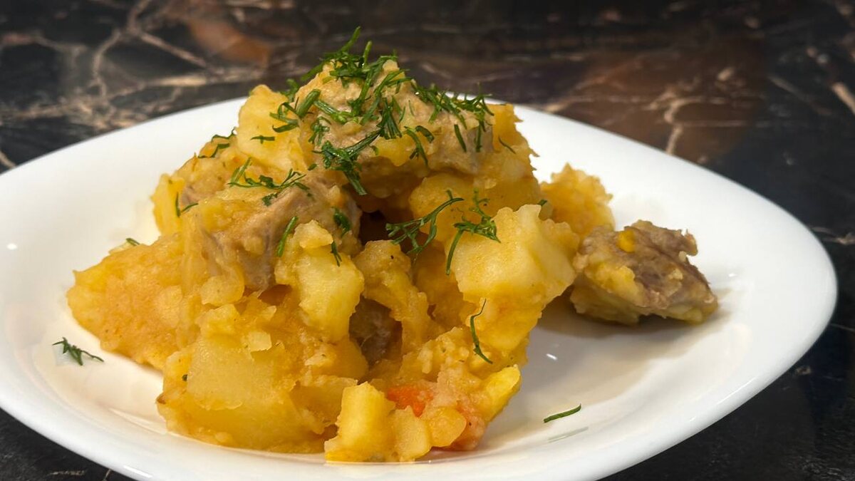 Вкусные загадки домашней кухни: как приготовить идеальный тушеный картофель с мясом